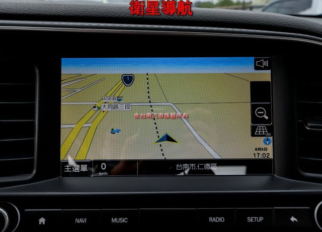 最高旗艦版 一手車 只跑8.9萬 盲點 iKEY LED頭燈 ACC AEB 衛星導航 雙區恆溫 六安!  第16張相片