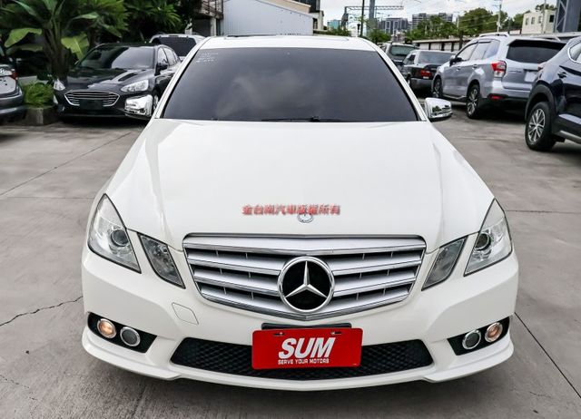E350 AMG 全車原鈑件 天窗 定速 雙記憶電熱椅 大螢幕安卓機 衛星導航 ABS 里程保證  第4張相片