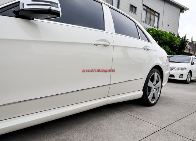 E350 AMG 全車原鈑件 天窗 定速 雙記憶電熱椅 大螢幕安卓機 衛星導航 ABS 里程保證  第6張相片
