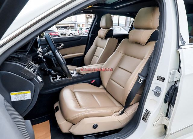 E350 AMG 全車原鈑件 天窗 定速 雙記憶電熱椅 大螢幕安卓機 衛星導航 ABS 里程保證  第7張相片