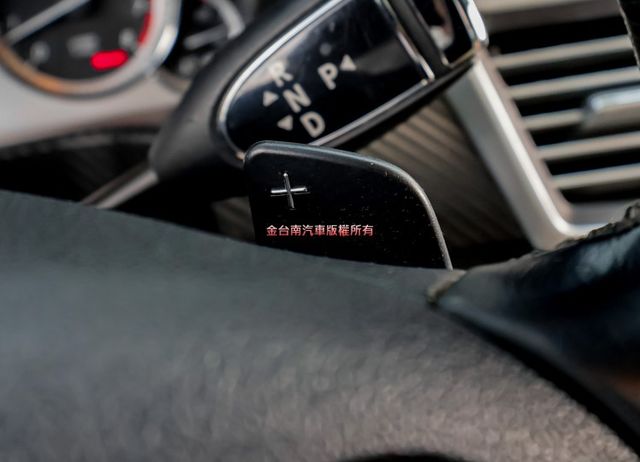 E350 AMG 全車原鈑件 天窗 定速 雙記憶電熱椅 大螢幕安卓機 衛星導航 ABS 里程保證  第14張相片