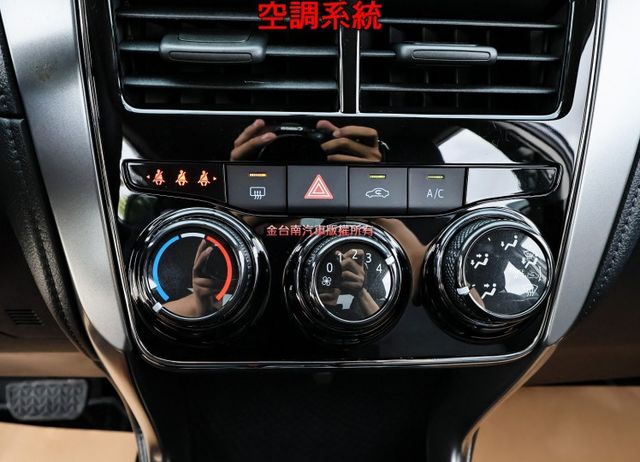 代步通勤最佳選擇 好開好保養 只跑六千 原廠保養 全車原板件 原廠保固中 倒車顯影 TCS 雙安 可全貸!  第16張相片