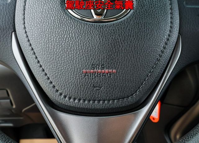 代步通勤最佳選擇 好開好保養 只跑六千 原廠保養 全車原板件 原廠保固中 倒車顯影 TCS 雙安 可全貸!  第17張相片