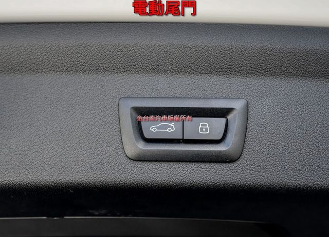 24年式2月領 M版 只跑2.4萬 HK音響 自動停車 記憶椅 雙電動椅 ACC AEB 車載系統 電動尾門 原鈑件  第19張相片