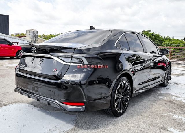 GR SPORT影音特仕版 全車原板件 外觀套件雙色內裝 LV2 NAVI 車載系統 快撥 可全貸!  第2張相片