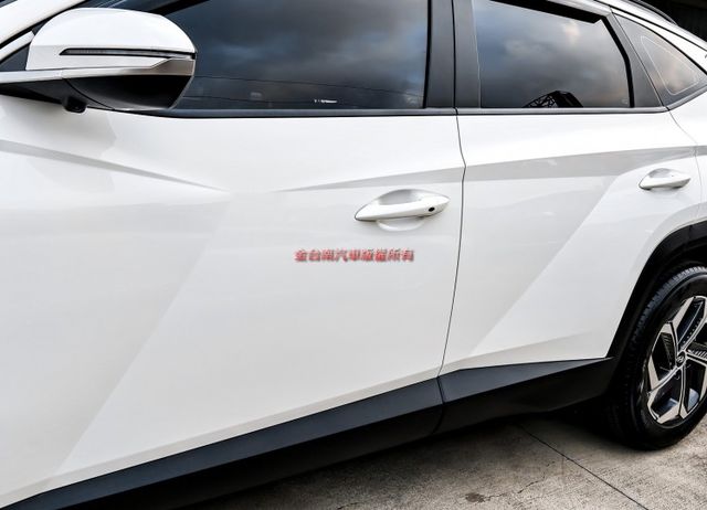 大改版 ACC AEB 車道維持 環景倒車顯影 電動尾門 一手車 全車原板件 車況超好 可全貸 不用殺價就很便宜!  第6張相片