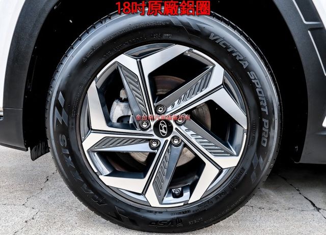 大改版 ACC AEB 車道維持 環景倒車顯影 電動尾門 一手車 全車原板件 車況超好 可全貸 不用殺價就很便宜!  第7張相片