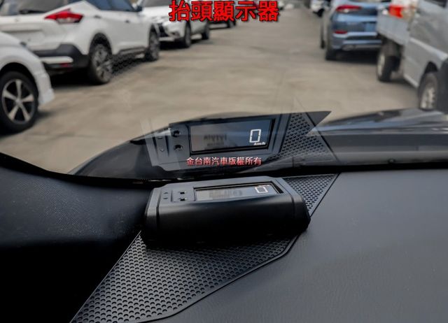 最高豪華版 只跑2.8萬 雙電熱椅 電動椅 HUD 車側警示燈 盲點 衛星導航 ACC AEB 車道偏離 一手 原鈑件  第10張相片