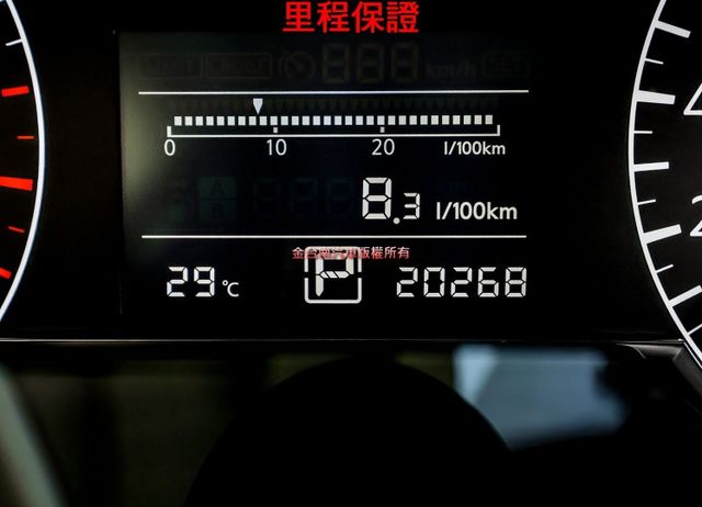 一手車 只跑2萬 全車原鈑件 影音 衛星導航 倒車顯影 抬頭顯示器 ABS TCS  里程保證 可全貸!  第12張相片