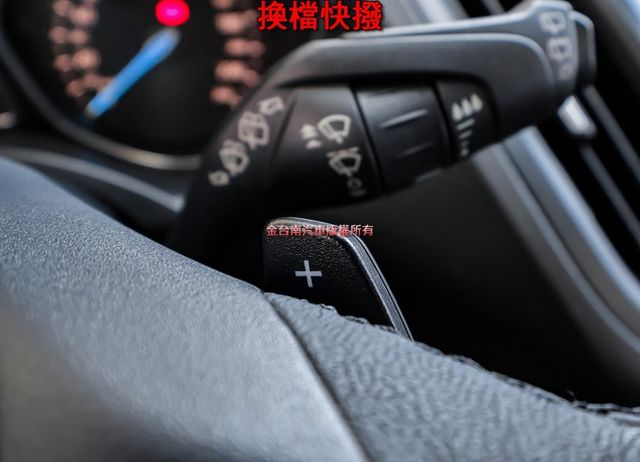 18年式 1.5渦輪 時尚經典型 一手只跑2.9萬 全車原板件 全景天窗 感應尾門 盲點 倒車顯影 可全貸!  第12張相片