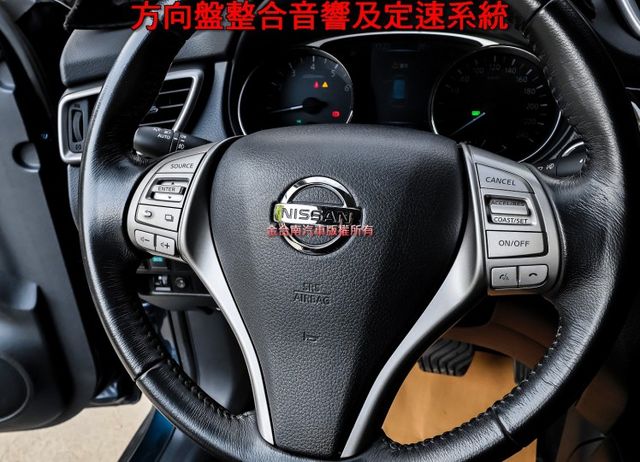 2.0 玩美影音版 只跑5.4萬 全車原板件 原廠影音 衛星導航 環景倒車顯影 全車六安 可全貸 不用殺價就很便宜!  第13張相片