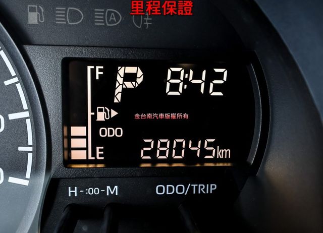 自排 篷式 三面開帆布 只跑2.8萬 全車原板件 ABS TCS 原廠保養 附全額發票 可全貸 事業打拼好幫手!  第12張相片