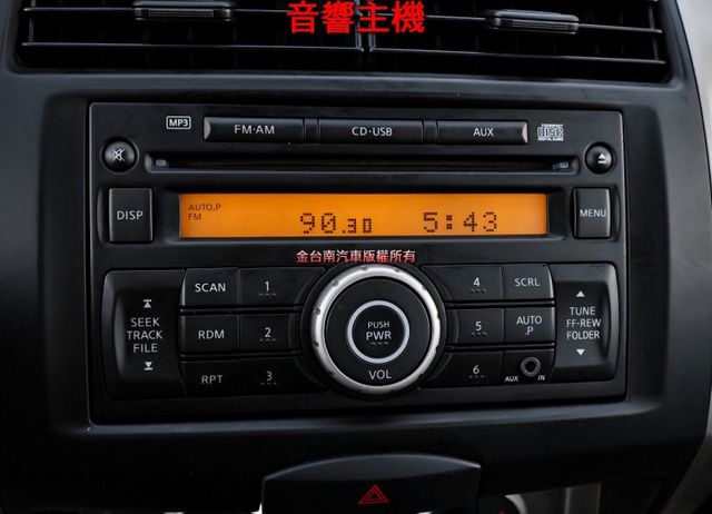 一年只跑1萬出頭 里程保證 全車原板件 恆溫空調 抬頭顯示器 雙安 代步通勤好選擇 可全貸 不用殺價就很便宜!  第14張相片