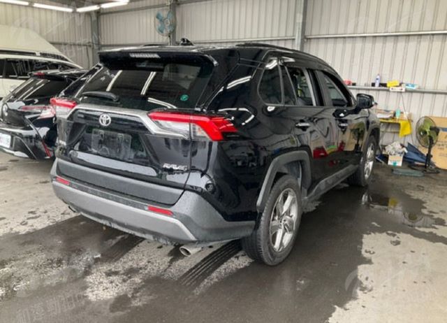 整備中!2.0旗艦版 一手車 只跑3.2萬 記憶椅 環景 電動尾門 ACC AEB 車道偏離 全車原板件 可全貸!  第2張相片
