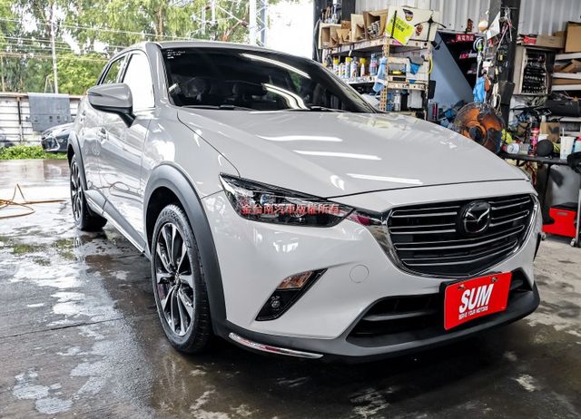 旗艦版 只跑6.4萬 里程保證 全車原板件 ACC AEB 車道偏離 車載系統 BOSE音響 恆溫 可全貸!  第4張相片