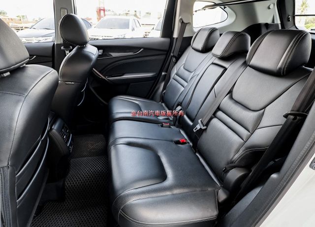 一手車 只跑3.7萬 ACC AEB 車道偏離 自動停車 盲點 環景 電動尾門 HUD 衛星導航 iKEY 原鈑件!  第8張相片