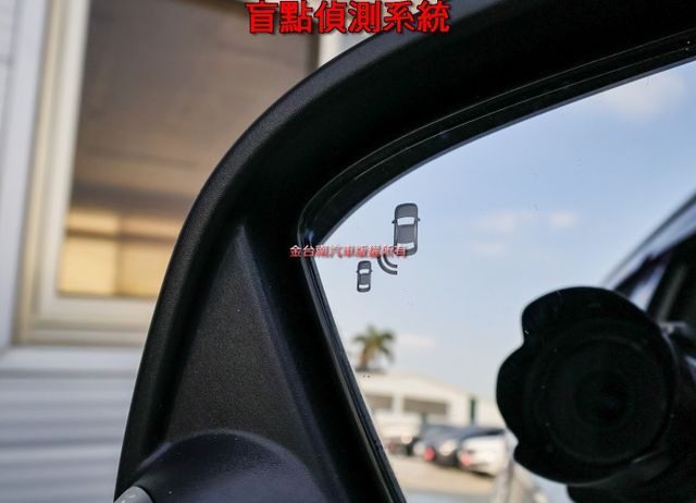 一手車 只跑3.7萬 ACC AEB 車道偏離 自動停車 盲點 環景 電動尾門 HUD 衛星導航 iKEY 原鈑件!  第9張相片