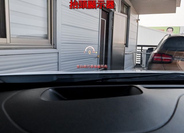 一手車 只跑3.7萬 ACC AEB 車道偏離 自動停車 盲點 環景 電動尾門 HUD 衛星導航 iKEY 原鈑件!  第12張相片