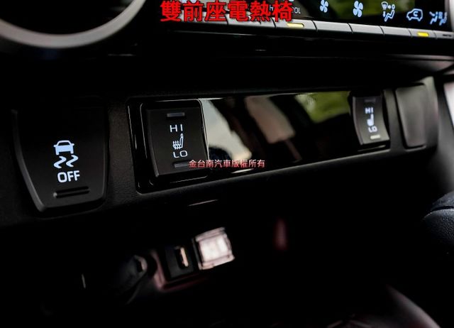 最高旗艦版 只跑2.6萬 電動尾門 環景 衛星導航 車載系統 記憶椅 雙電熱椅 ACC 盲點 車道維持 HUD 原鈑件  第18張相片