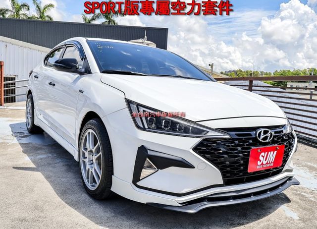 21年式 SPORT極速版 一手只跑1.2萬 204匹馬力 大包 原廠影音 AEB 車道偏離 恆溫 全車原板件 可全貸!  第3張相片