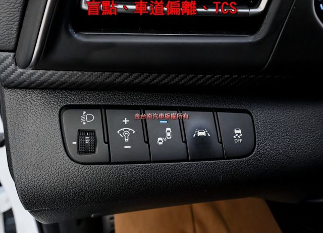 21年式 SPORT極速版 一手只跑1.2萬 204匹馬力 大包 原廠影音 AEB 車道偏離 恆溫 全車原板件 可全貸!  第9張相片