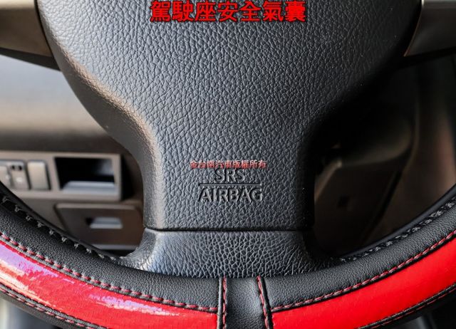 10年式 五門L版 一年只跑六千多 里程保證 全車原板件 iKEY 恆溫 ABS 雙安 不用殺價就很便宜!  第16張相片
