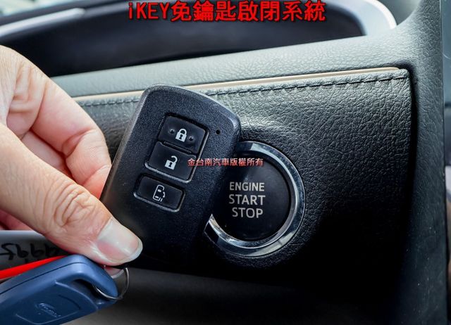 最高豪華+版 選配影音特仕 環景 車載系統 定速 電滑門 盲點 AEB 車道偏離 一手 原鈑件 原廠保養  第14張相片