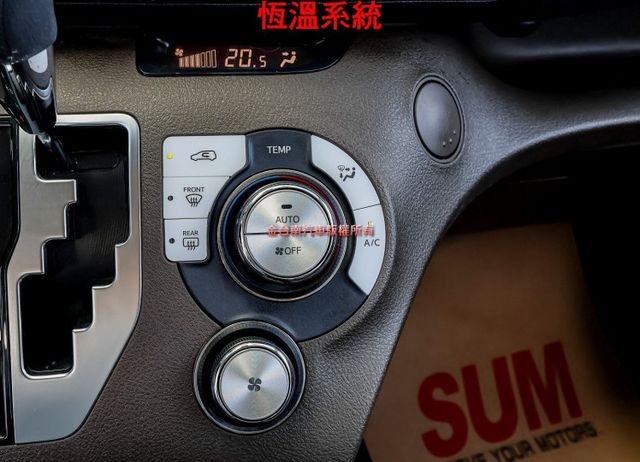 最高豪華+版 選配影音特仕 環景 車載系統 定速 電滑門 盲點 AEB 車道偏離 一手 原鈑件 原廠保養  第18張相片
