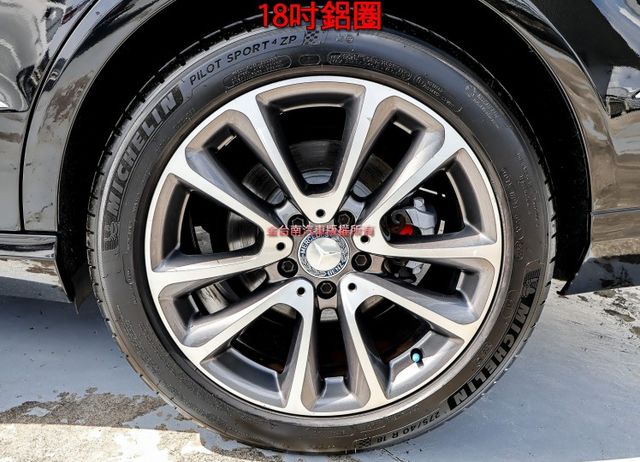 總代理 13年式 E300 Avantgarde 252匹馬力 天窗 雙記憶椅 倒車顯影 NAVI 全車八安 全車原板件  第7張相片