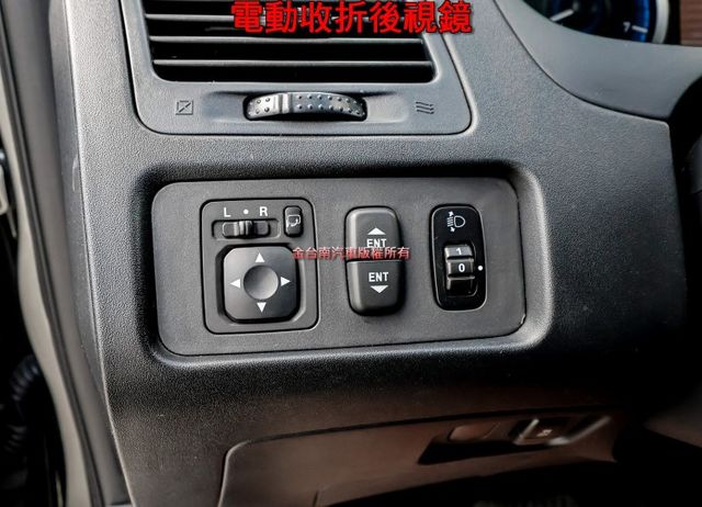 附全額發票 定速 ABS TCS 雙安 電折後視鏡 後座出風口 倒車顯影 一手車 全車原鈑件 里程保證!  第10張相片