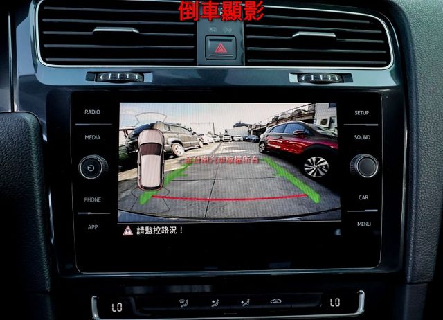 18年式 17/11領 只跑4萬 定速 iKEY 雙區恆溫 影音 車載系統 七安 原鈑件 里程保證 可全貸!  第15張相片
