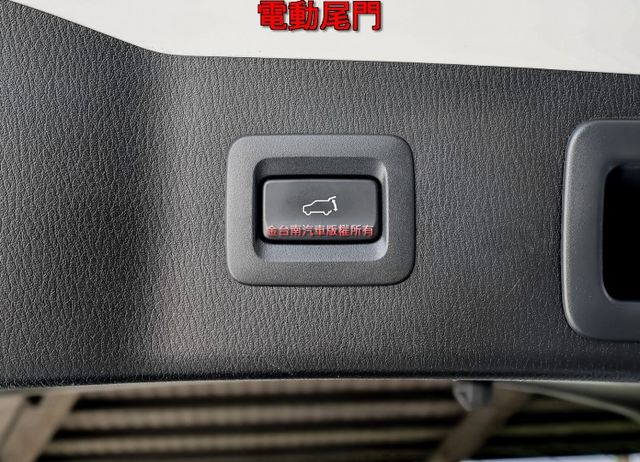 最高旗艦經典版 只跑7.5萬 ACC AEB BOSE音響 HUD 環景 電動椅 iKEY 盲點 電動尾門 原鈑件!  第19張相片