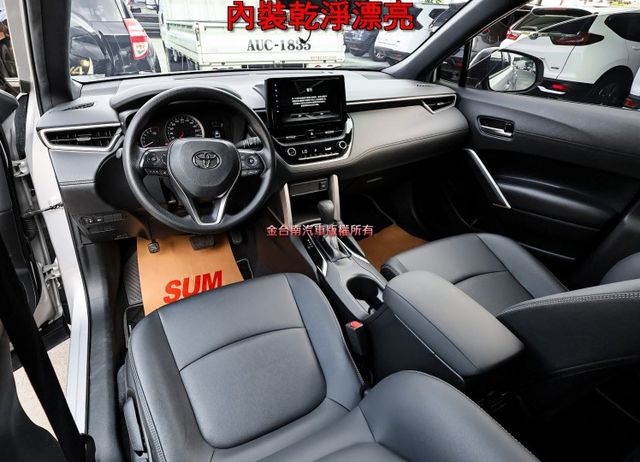 豪華版 一手車 少跑全車原板件 原廠保固中 ACC AEB 車道維持 恆溫 iKEY 七安 可全貸 不用殺價就很便宜!  第11張相片