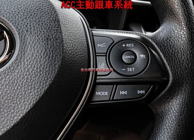 豪華版 一手車 少跑全車原板件 原廠保固中 ACC AEB 車道維持 恆溫 iKEY 七安 可全貸 不用殺價就很便宜!  第13張相片