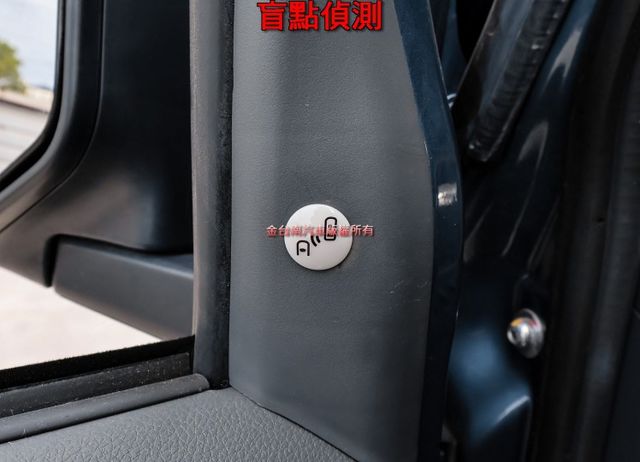 A210 一手只跑2千 自排 載重950KG 貨台長度2,410mm TCS ABS 定速 盲點 附全額發票 可全貸  第11張相片