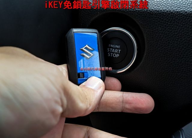 輕油電 都會通勤小車 只跑29KM 根本新車 AEB 車道偏離 車載系統 iKEY 恆溫 全車六安 可全貸!  第15張相片