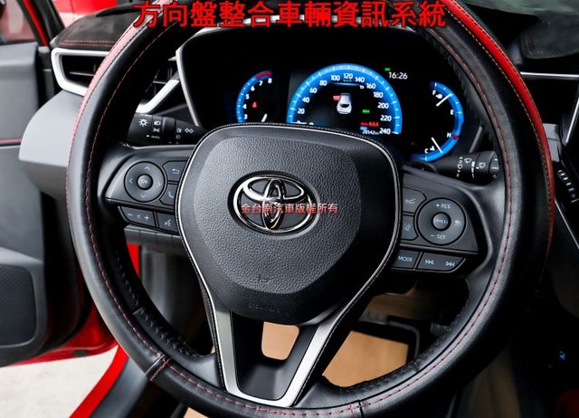 旗艦版 一手車 只跑2.8萬 原廠保養 全車原板件 LV2 電動椅 HUD 18吋鋁圈 快撥 盲點 可全貸!  第12張相片