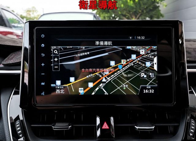 旗艦版 一手車 只跑2.8萬 原廠保養 全車原板件 LV2 電動椅 HUD 18吋鋁圈 快撥 盲點 可全貸!  第18張相片