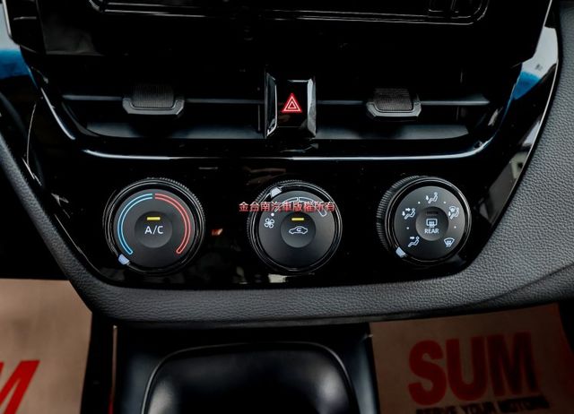 一手車 只跑1.6萬 ACC AEB 車道維持 電折後視鏡 九安 原廠保養 里程保證 可全貸!  第17張相片