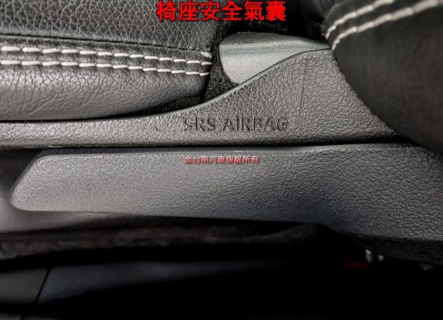 一手車 只跑1.6萬 ACC AEB 車道維持 電折後視鏡 九安 原廠保養 里程保證 可全貸!  第19張相片