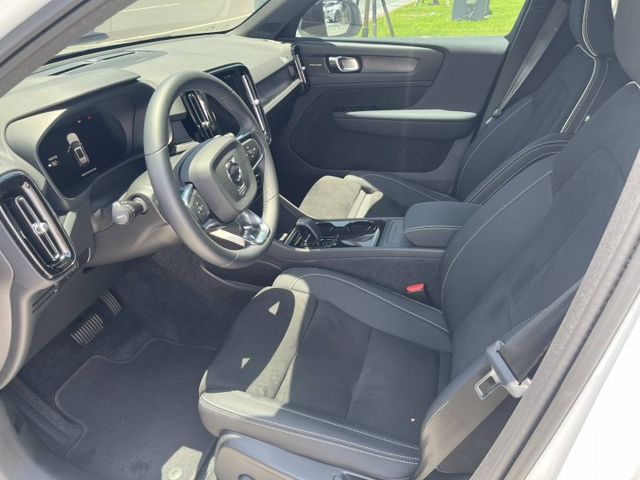 純電頂級版 4WD 408匹 只跑1.9萬 全景天窗 環景 HK音響 車載系統 LV2 一手 原鈑件 滿電續航465KM  第8張相片