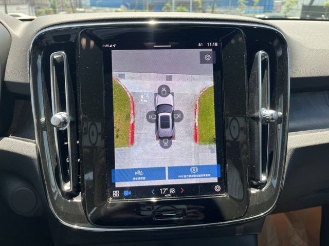 純電頂級版 4WD 408匹 只跑1.9萬 全景天窗 環景 HK音響 車載系統 LV2 一手 原鈑件 滿電續航465KM  第12張相片
