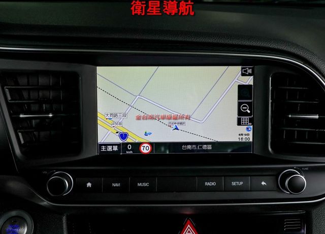 21年式 10月出廠 豪華版 只跑7.7萬 ACC AEB 車道偏離 雙區恆溫 影音 衛星導航 iKEY 一手 原鈑件  第17張相片