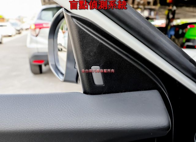 尊爵智駕版 只跑1.3萬 17吋鋁圈 前後雙雷達 環景 ACC AEB 車道偏離 盲點 iKEY 六安 一手車 原鈑件  第10張相片