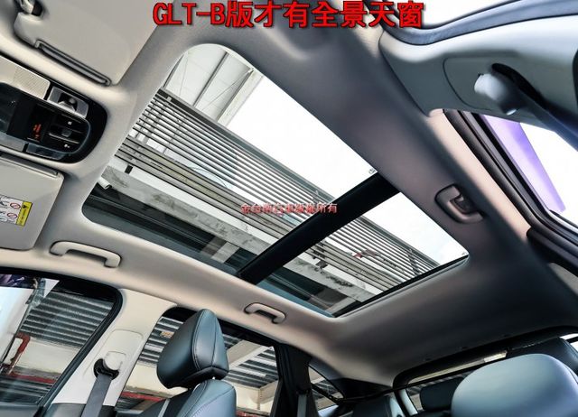GLT-B 汽油旗艦 一手只跑1.8萬 全景天窗 電動椅 ACC 車道維持 車載系統 環景 電動尾門 原板件 可全貸!  第11張相片
