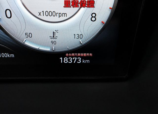 GLT-B 汽油旗艦 一手只跑1.8萬 全景天窗 電動椅 ACC 車道維持 車載系統 環景 電動尾門 原板件 可全貸!  第14張相片