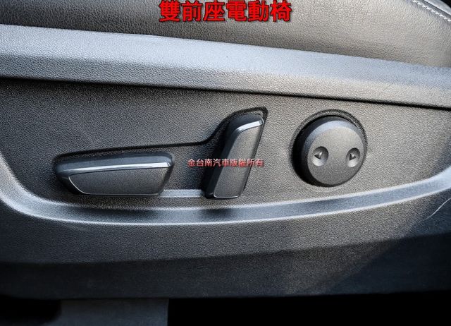 19年式 風尚版 只跑6.9萬 全車原板件 268匹馬力 雙電動椅 ACC AEB 抬頭顯示器 電動尾門 可全貸!  第9張相片