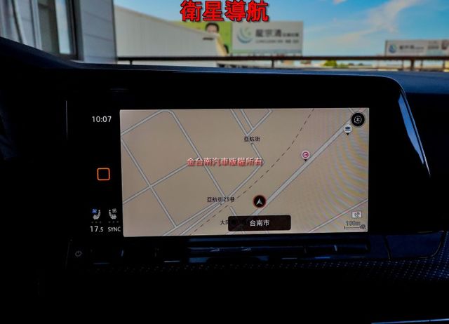 旅行式R版套件 22年式2月領 跑5.6萬 全景天窗 雙冷熱椅 記憶椅 自動停車 ACC原廠保養 電動尾門 一手車原鈑件  第14張相片