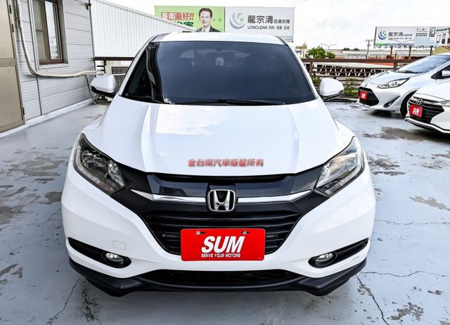 S頂級版 18年式 LED頭燈 原廠影音 NAVI 全車八安 一手車 少跑里程保證 可全貸 不用殺價就很便宜!  第6張相片