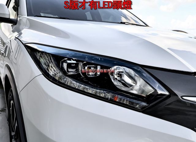 S頂級版 18年式 LED頭燈 原廠影音 NAVI 全車八安 一手車 少跑里程保證 可全貸 不用殺價就很便宜!  第7張相片